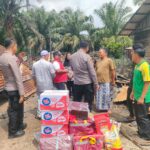 Kapolsek Kepenuhan dan Camat Salurkan Bantuan untuk Korban Kebakaran Rumah di Desa Ulak Patian